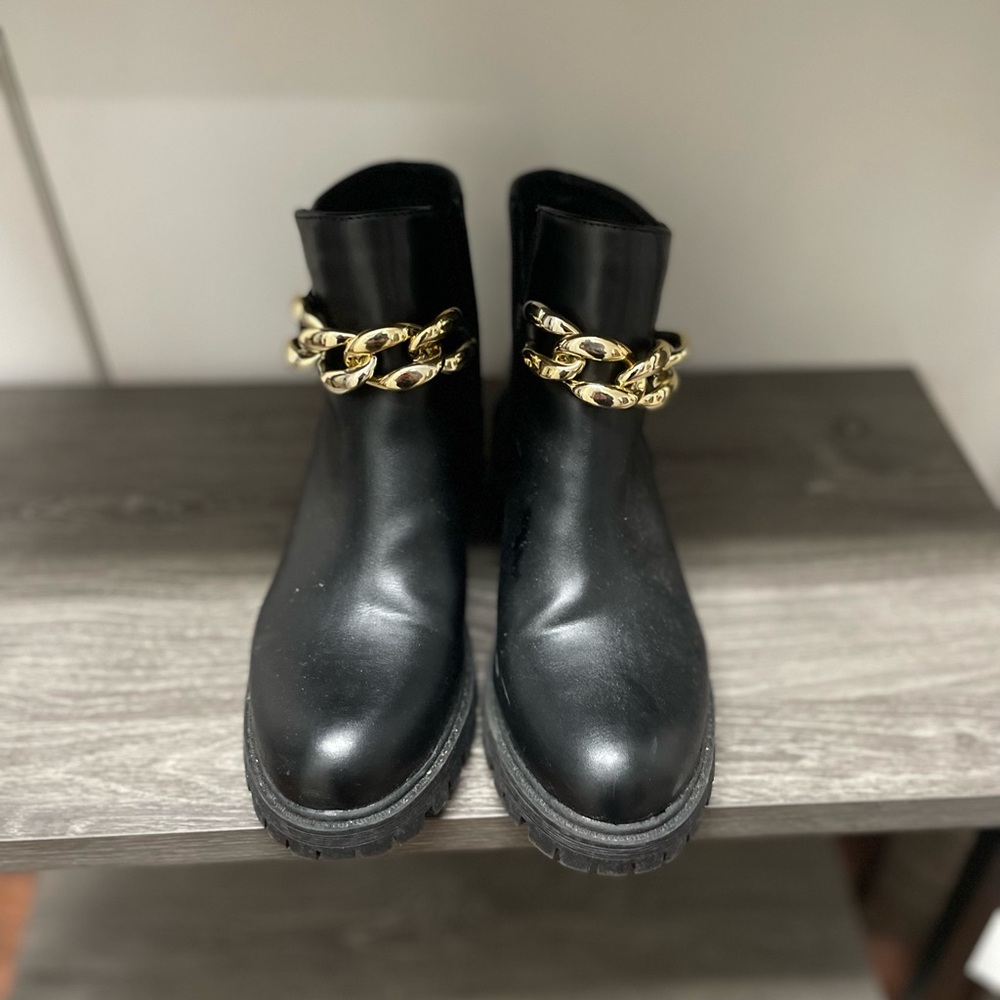 Nicole Miller Black Ankle Boots with Gold Chain